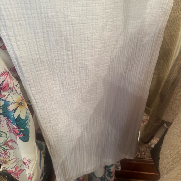 Wonderly 100% cotton/linen pants. Size L.
(Fits like a 10-12) - Picture 10 of 10